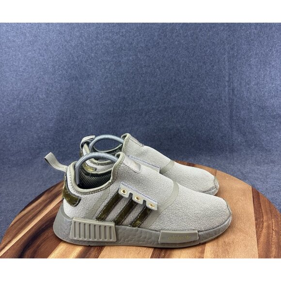 Adidas NMD R1 Velvet Olive Green Gold Boost Women's GY1321 Sz 7.5 - Picture 1 of 12